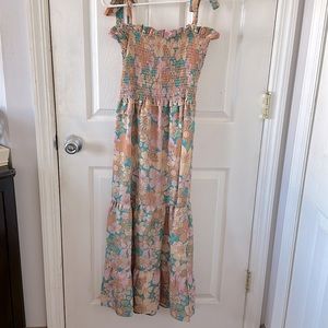 Adorable summer dress! Backyard and beach event!